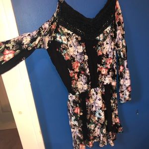 Other - Floral Romper Other - Floral Romper